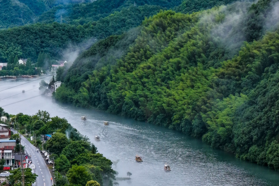 储家滩晨雾山水