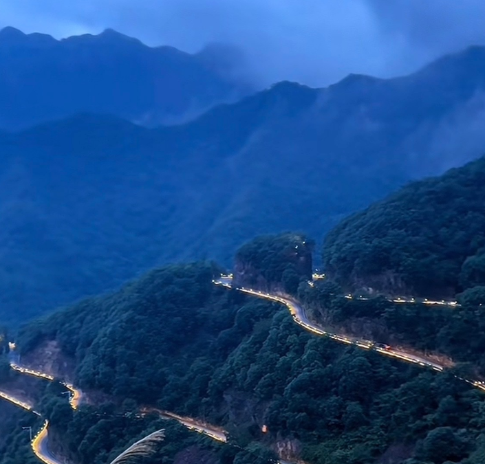 桃岭六道湾盘山发卡弯